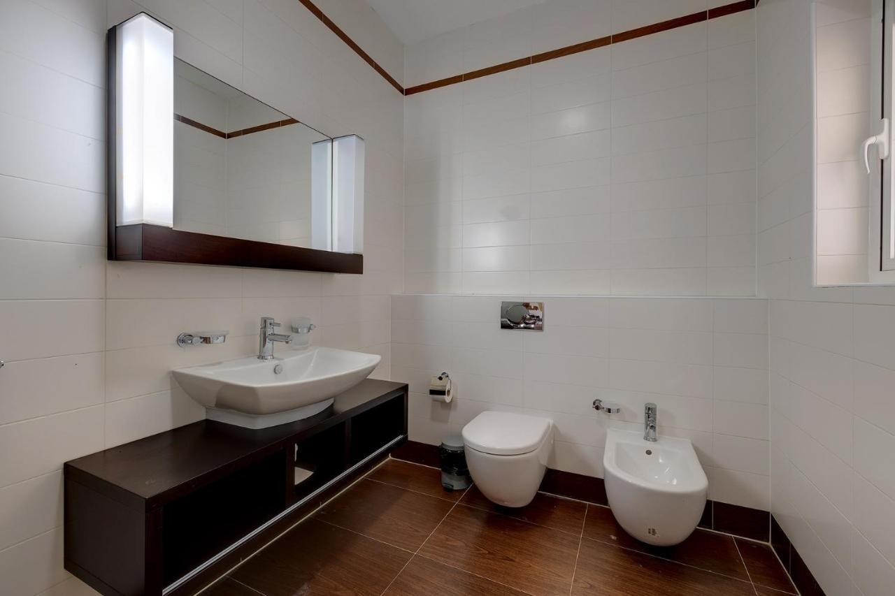 Seafront Lux Apart Inc Pool, Upmarket Area Sliema Dış mekan fotoğraf